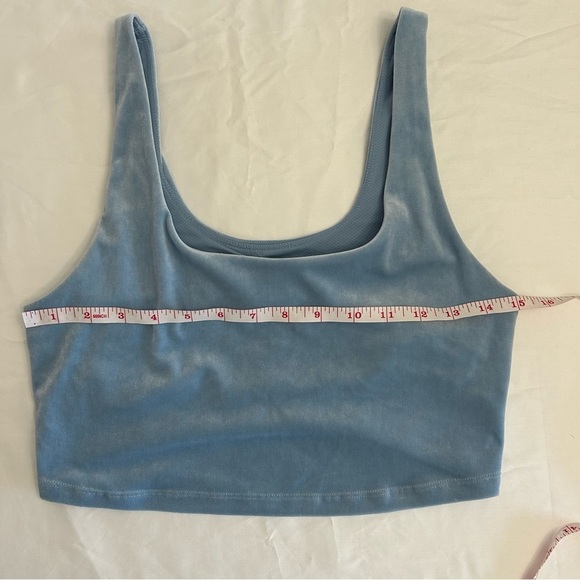 ATHLETA Velvet Cut Out Crop - Picture 5 of 7